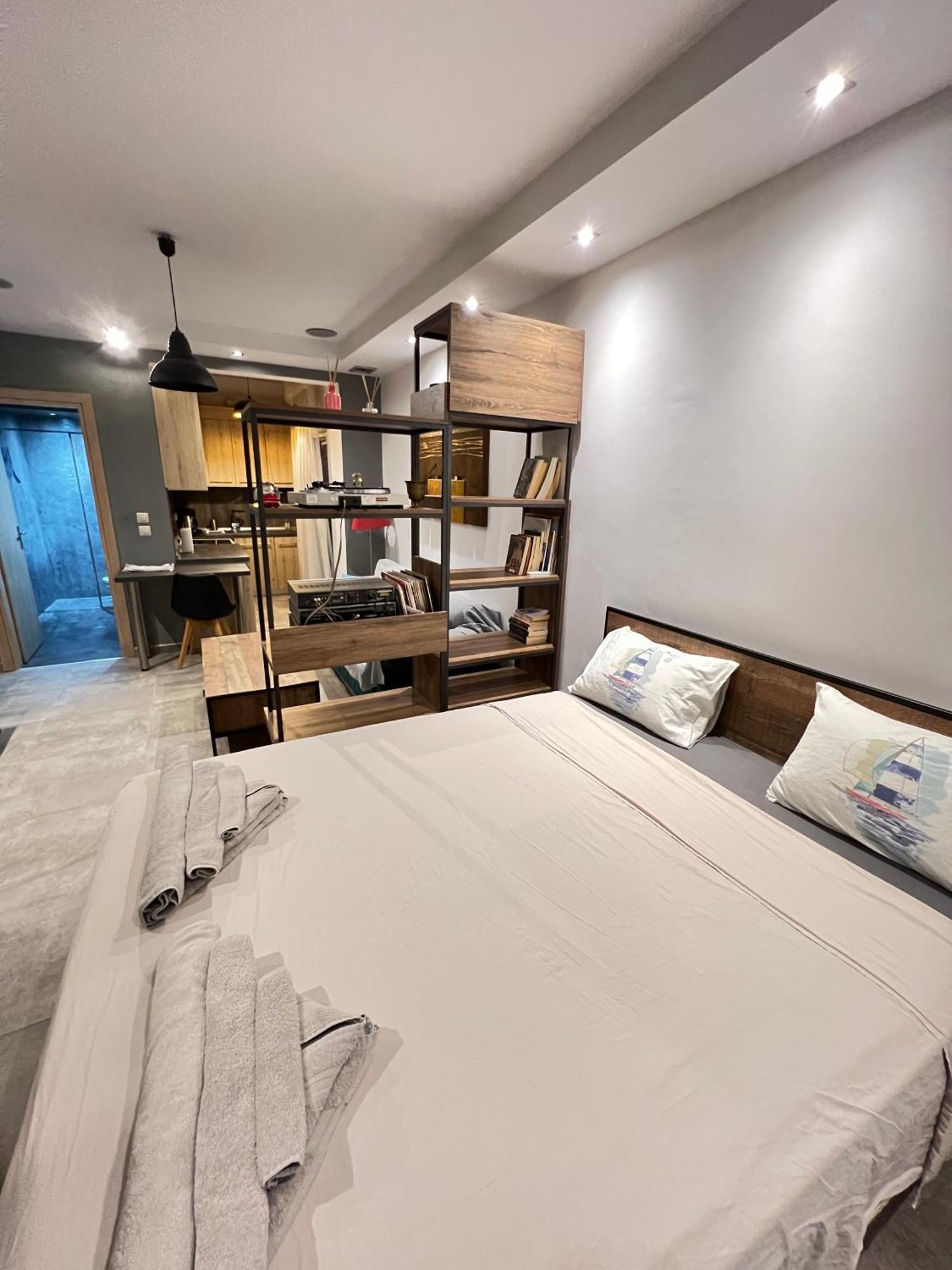 Modern Apartment In The Heart Of The City Alexandroupoli Exterior photo