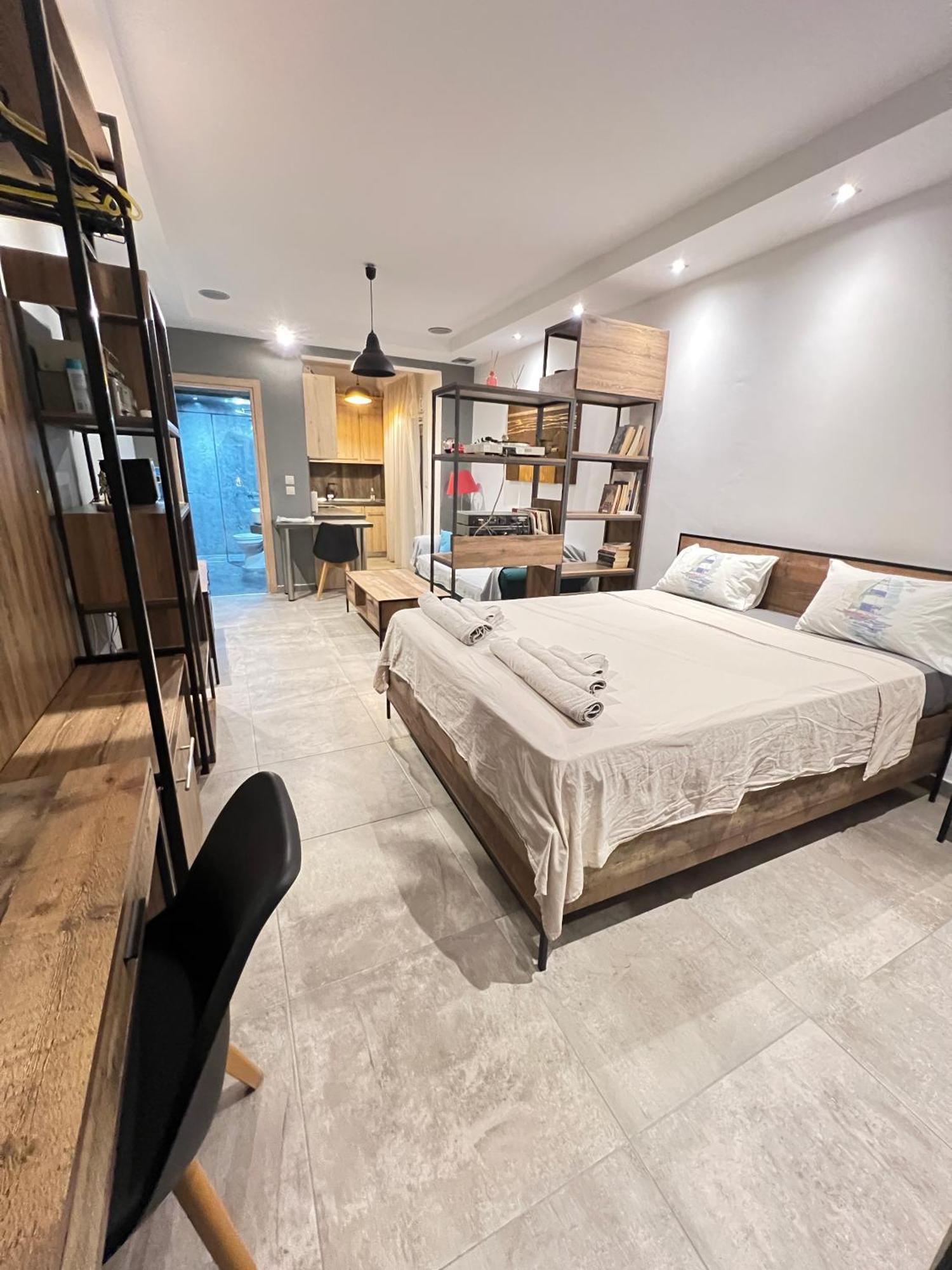 Modern Apartment In The Heart Of The City Alexandroupoli Exterior photo